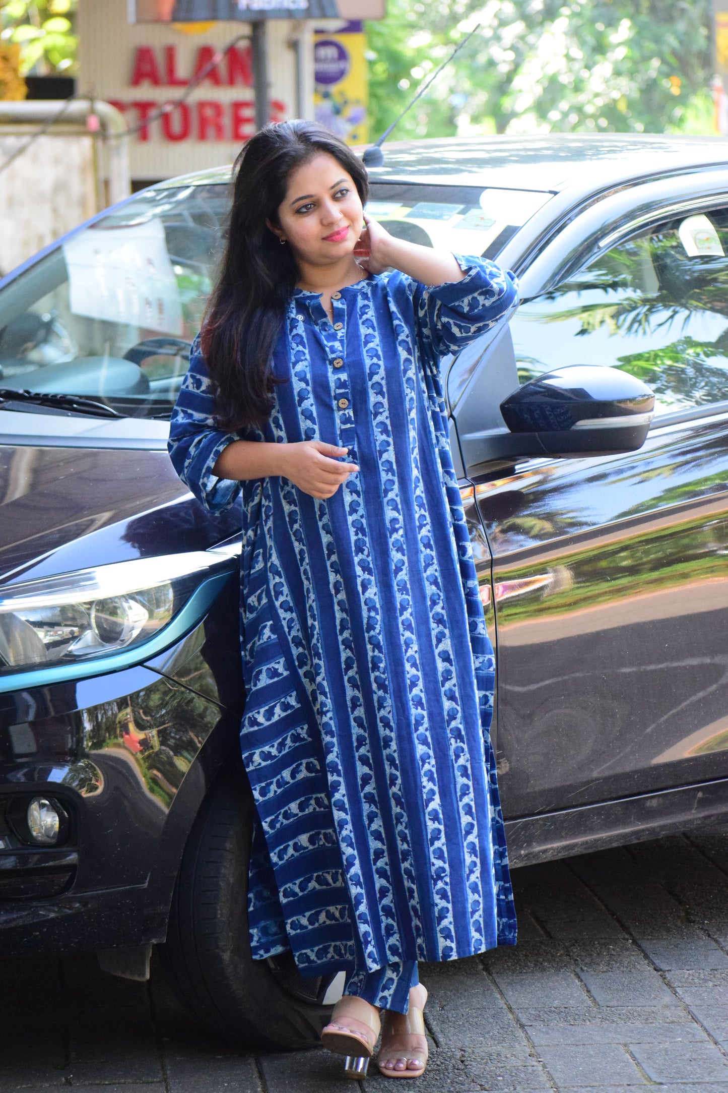 Classic Indigo Kurta & Pant Set š