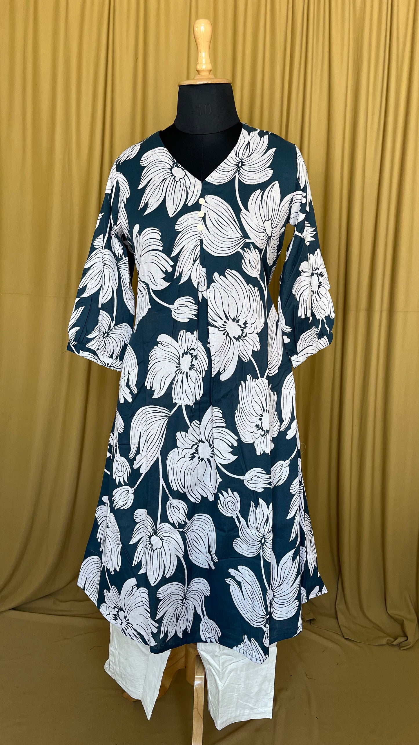 ST-339 WHITE BIG FLOWER GREEN 2 PC KHADI