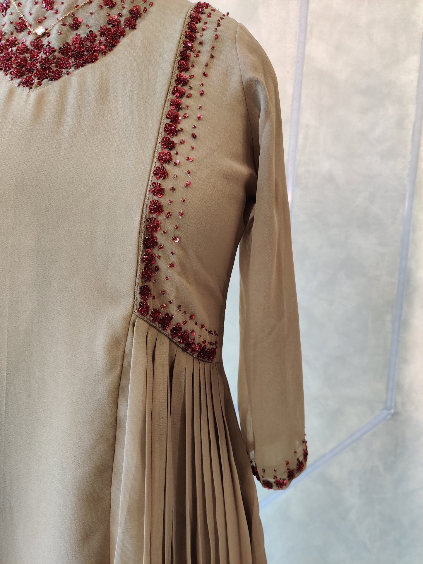 CREAM RED H/W- ST133