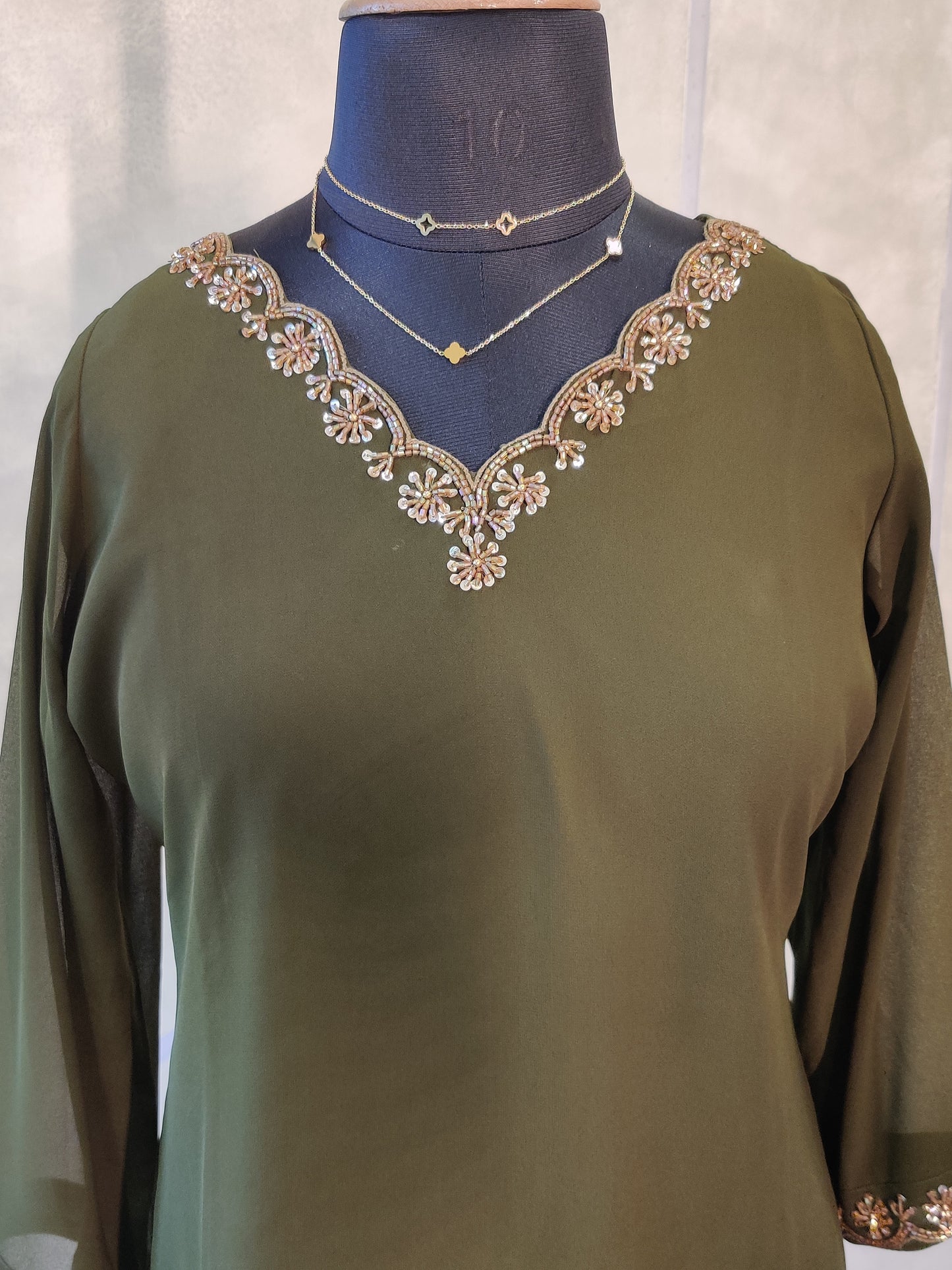 V SCALLOP EMBRO OLIVE GREEN- ST187