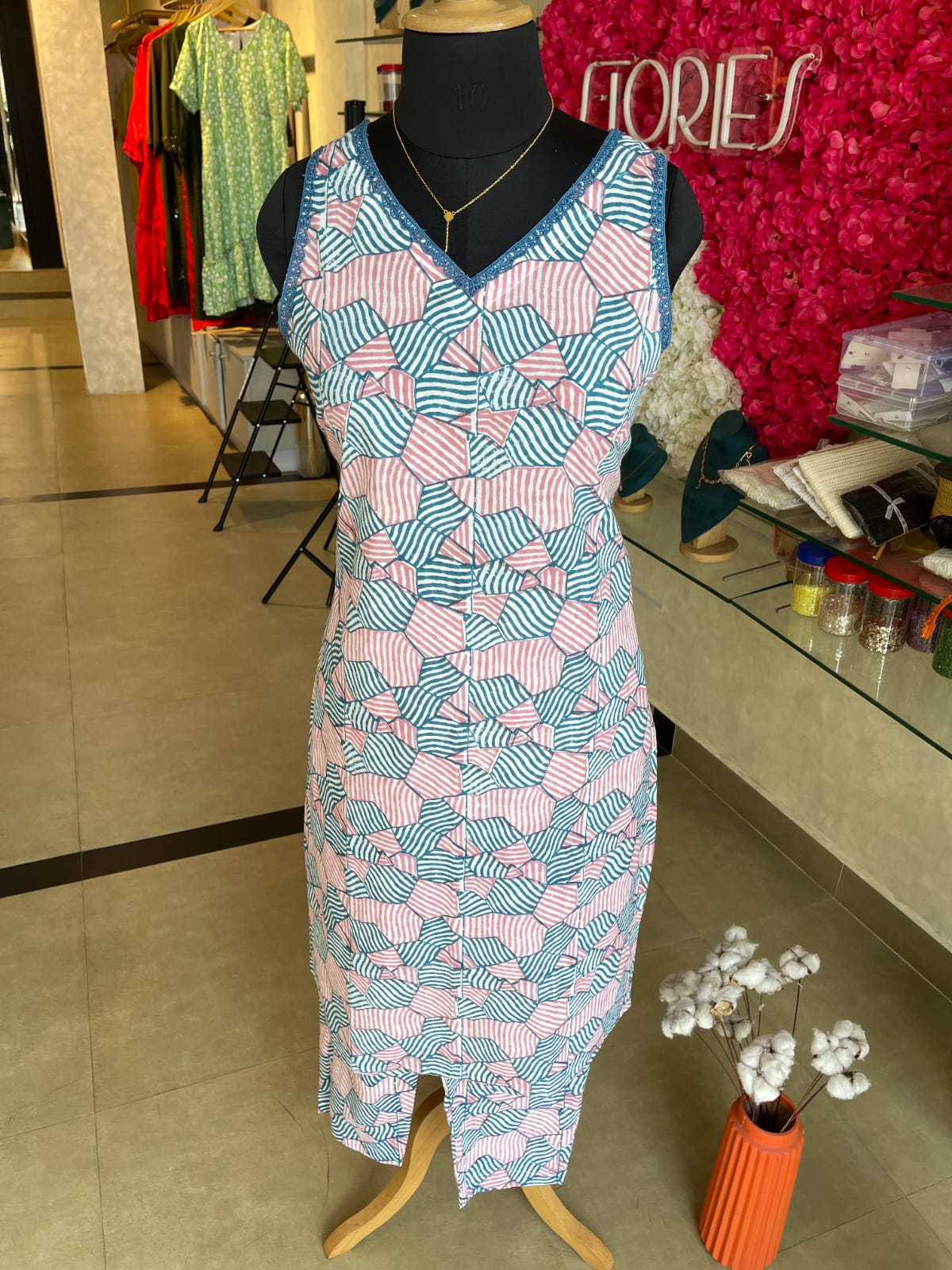 ST505 SLEEVELESS COORDS