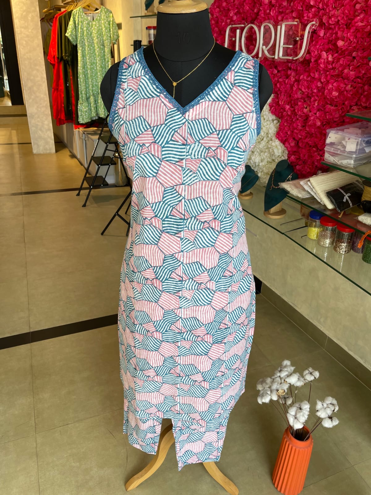 ST505 SLEEVELESS COORDS
