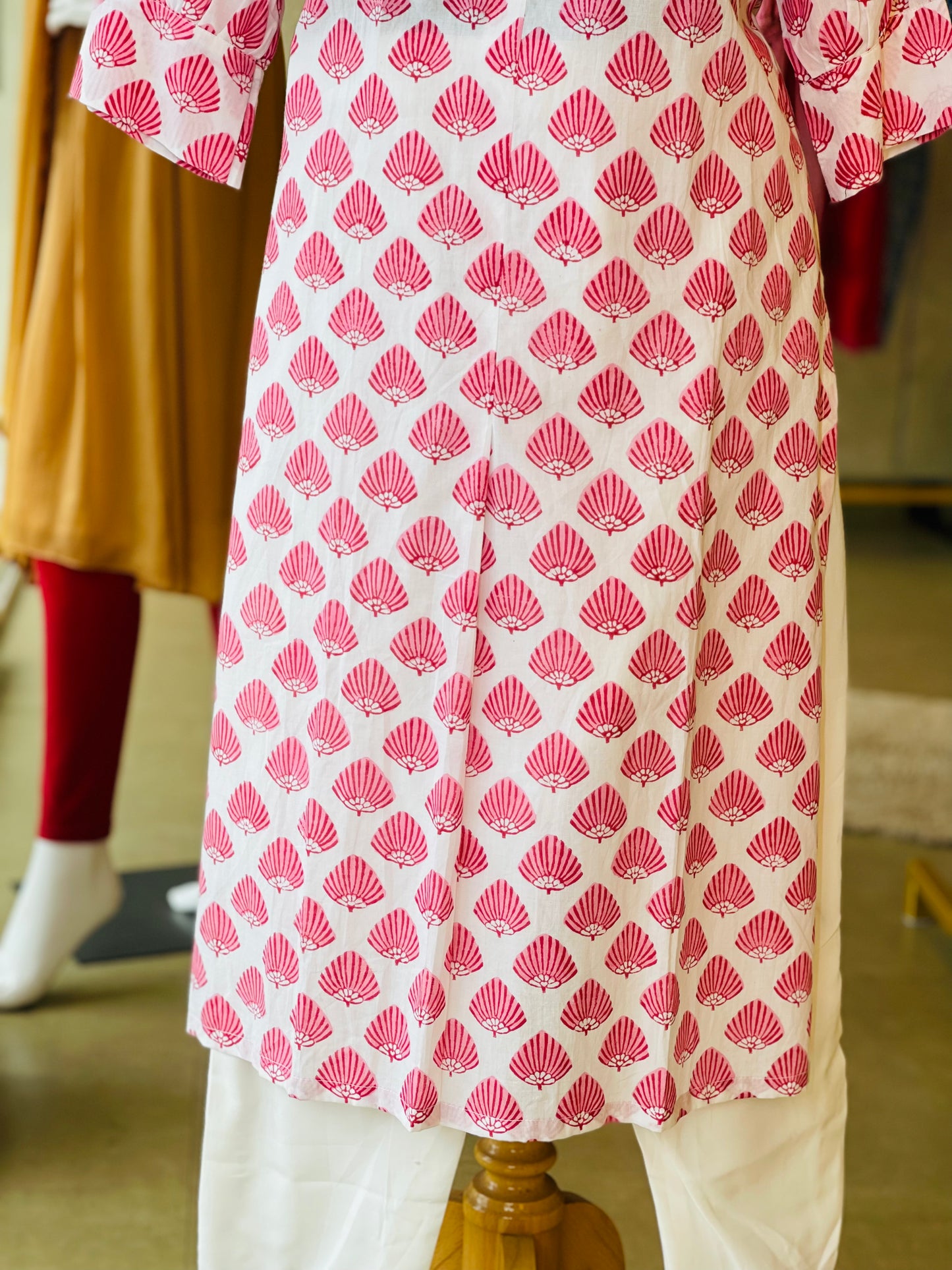 Collar co-ord pink flower white