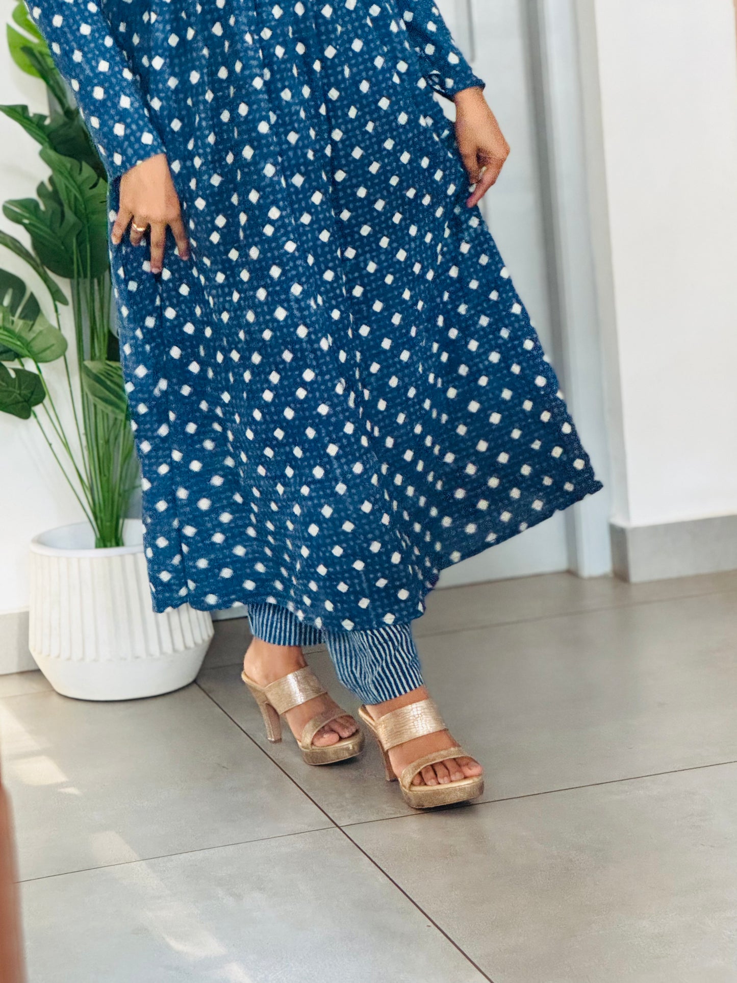 ST-503 INDIGO PRINTED OFFICE KURTI SET 💙