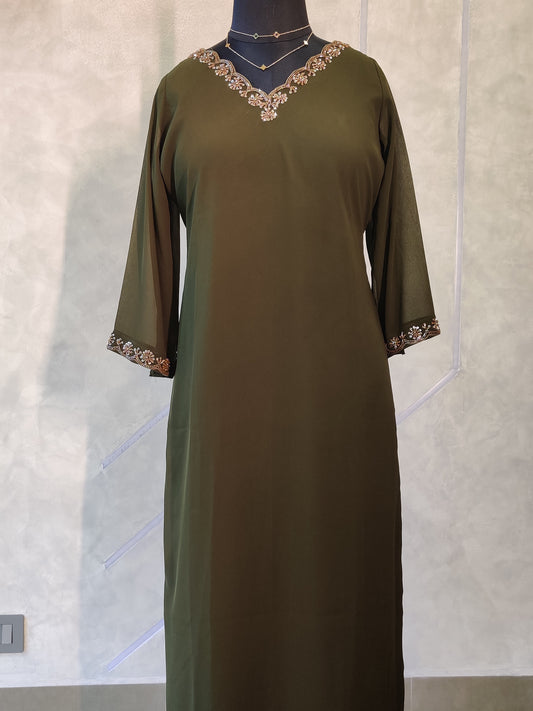 V SCALLOP EMBRO OLIVE GREEN- ST187