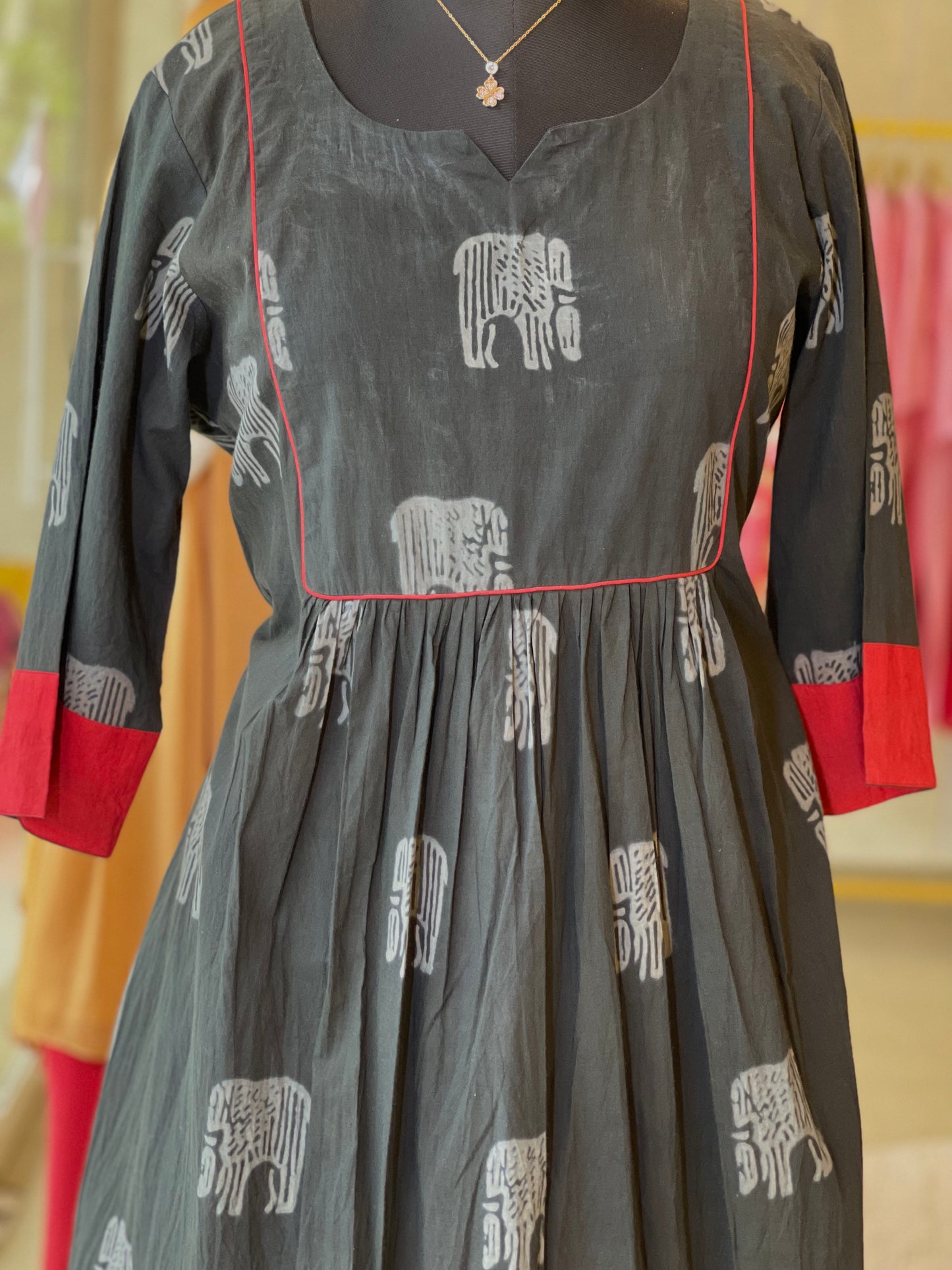 Red piping Black set