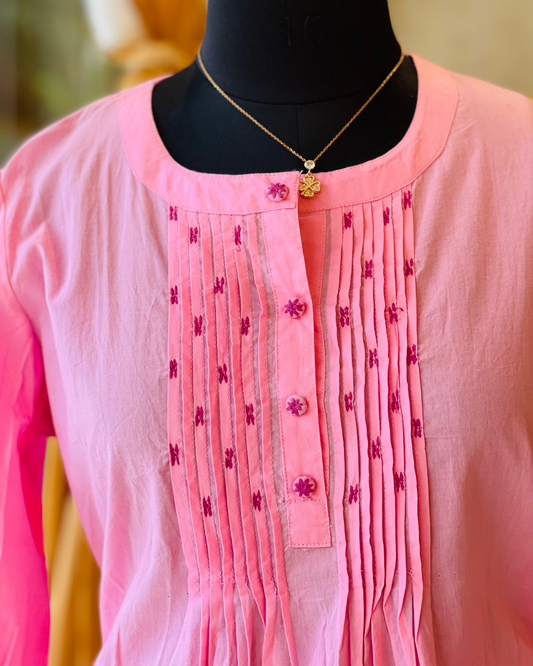 Pink collar Pintuck 2 Piece