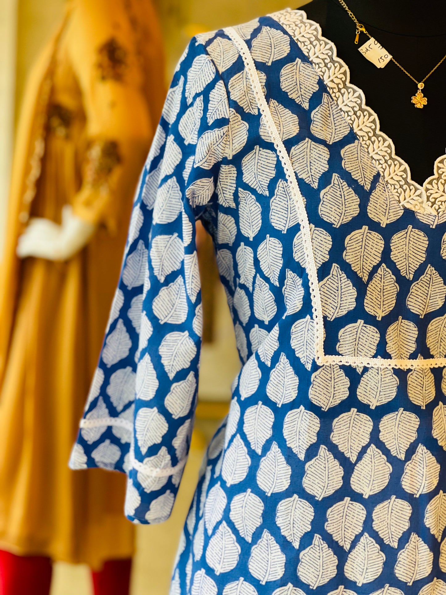 Blue white lice co-ord