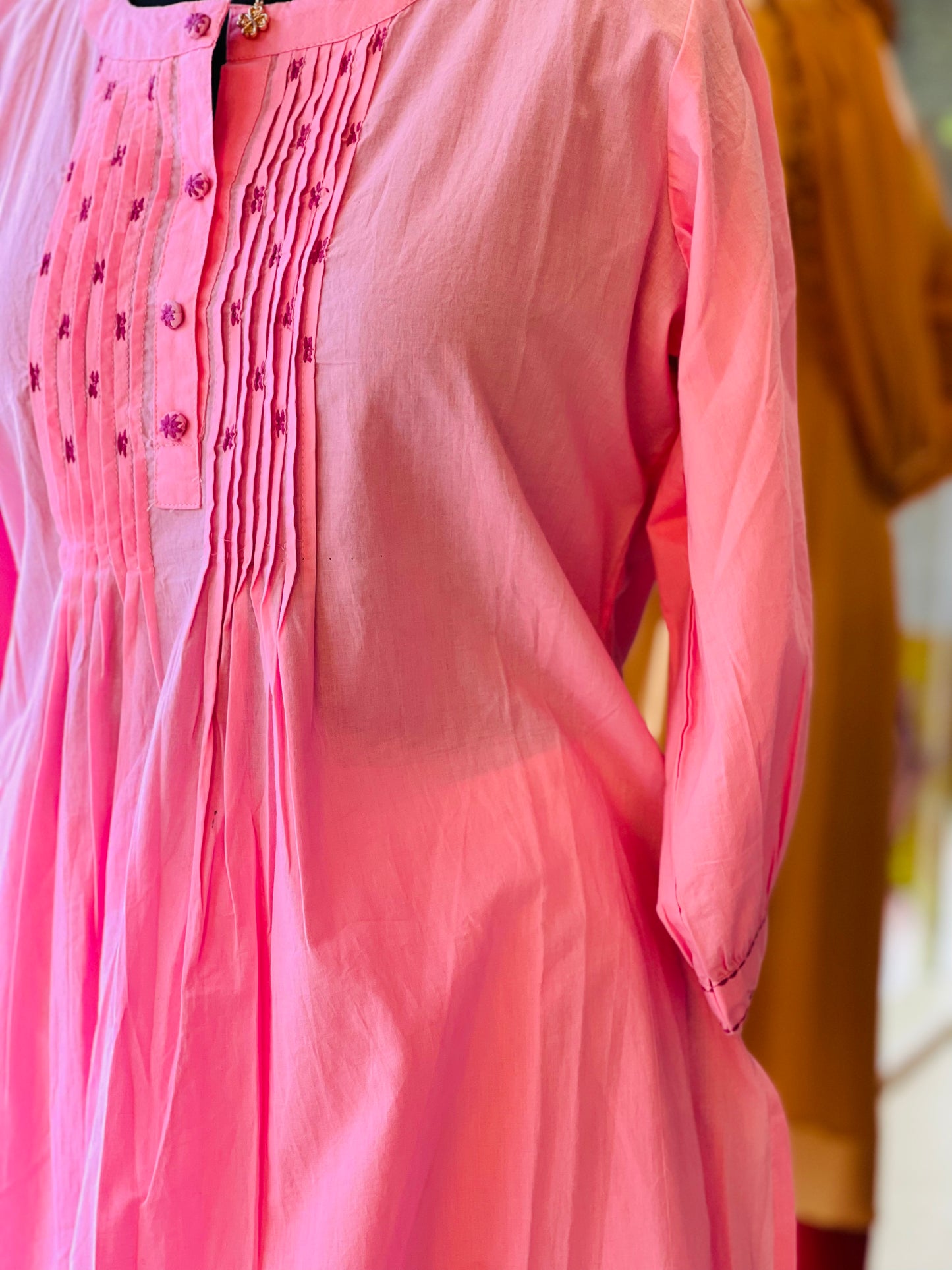 Pink collar Pintuck 2 Piece