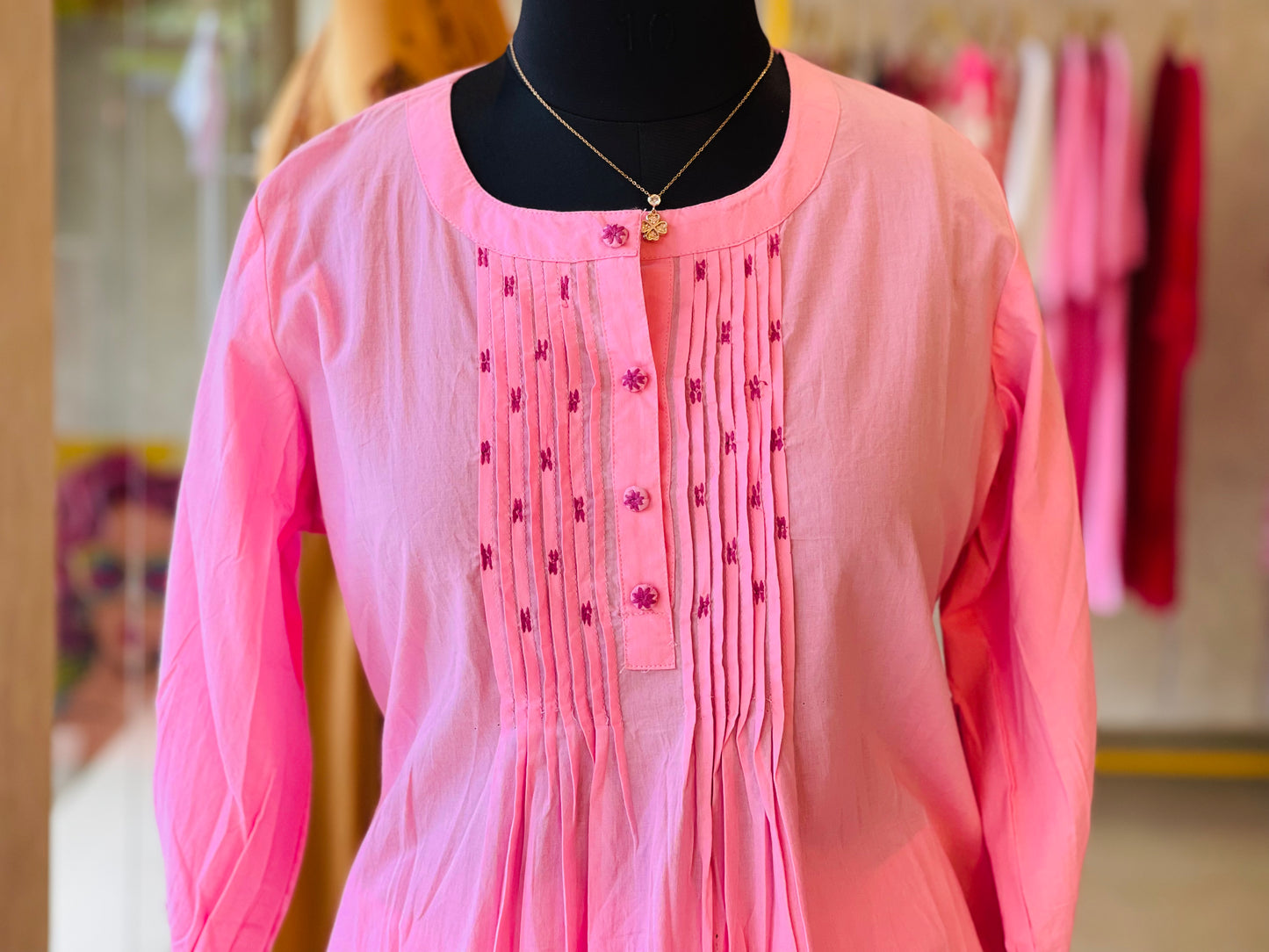 Pink collar Pintuck 2 Piece