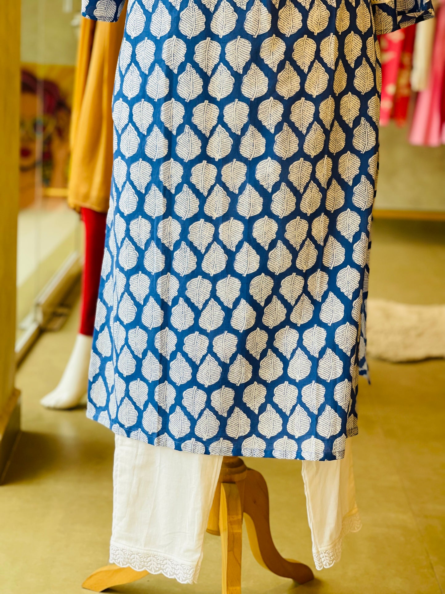 Blue white lice co-ord