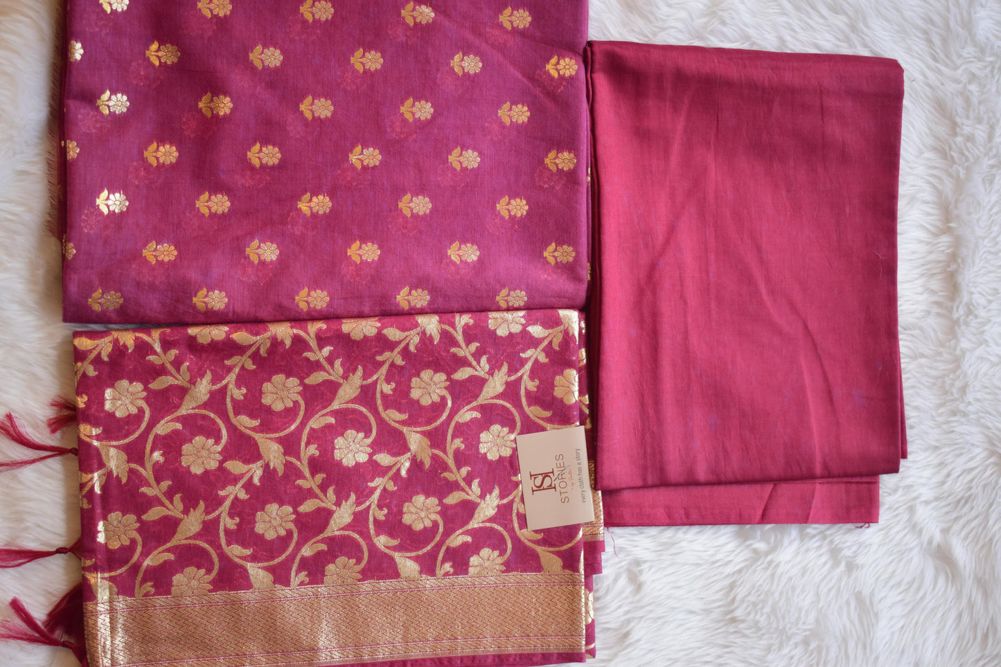 Elegant Magenta Banarasi Silk Saree with Golden Zari Work
